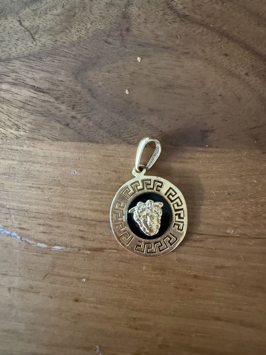 Versace Ketten: Vintage Versace pendant – Gebraucht aus zürich von Treasure1415