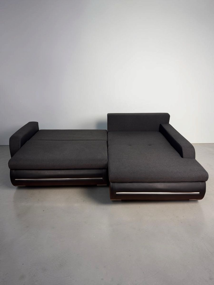 Divani: Schwarzes Ecksofa mit Schlaffunktion und Stauraum – Usato da Bachenbülach venduto da Sofalab.swiss 4
