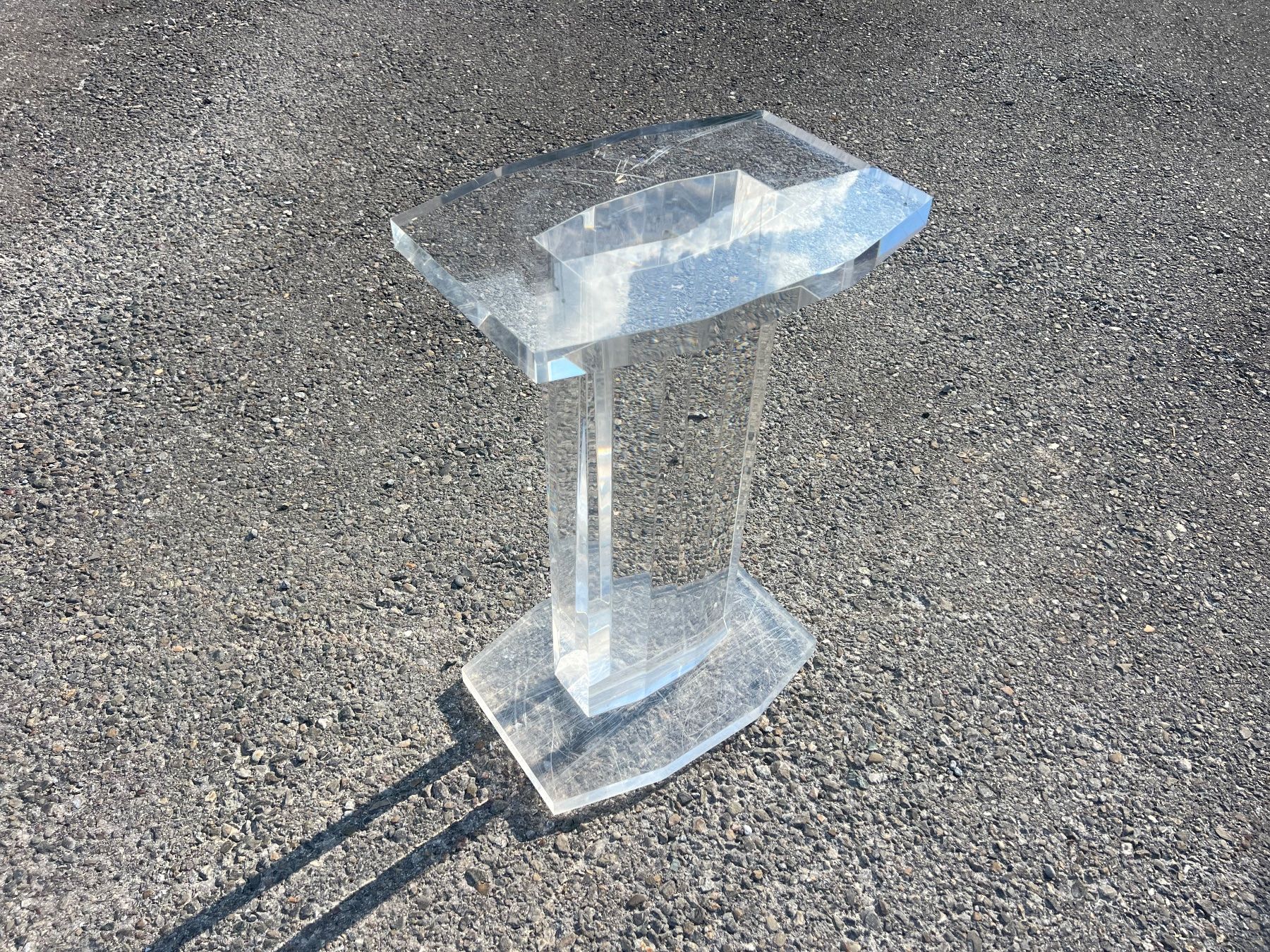 Autres décorations & accessoires: Mid Century - Plexiglas Podest – D'occasion à Otelfingen par Yossi-68 1