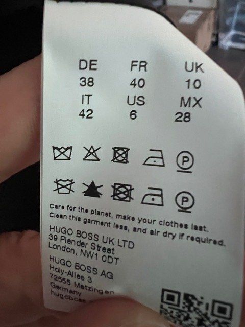 Hugo Boss Cappotti: Trenchcoat von HUGO – Usato da Kilchberg ZH venduto da SabineF01 1