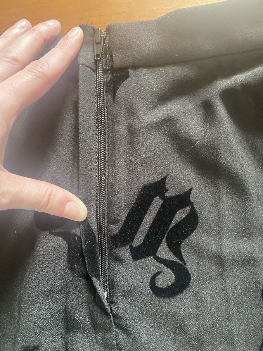 H&M Gonne: Schwarzer Minirock von H&M, Grösse 42 – Nuovo (secondo la descrizione) da Böbikon venduto da Kathi3000_ 3