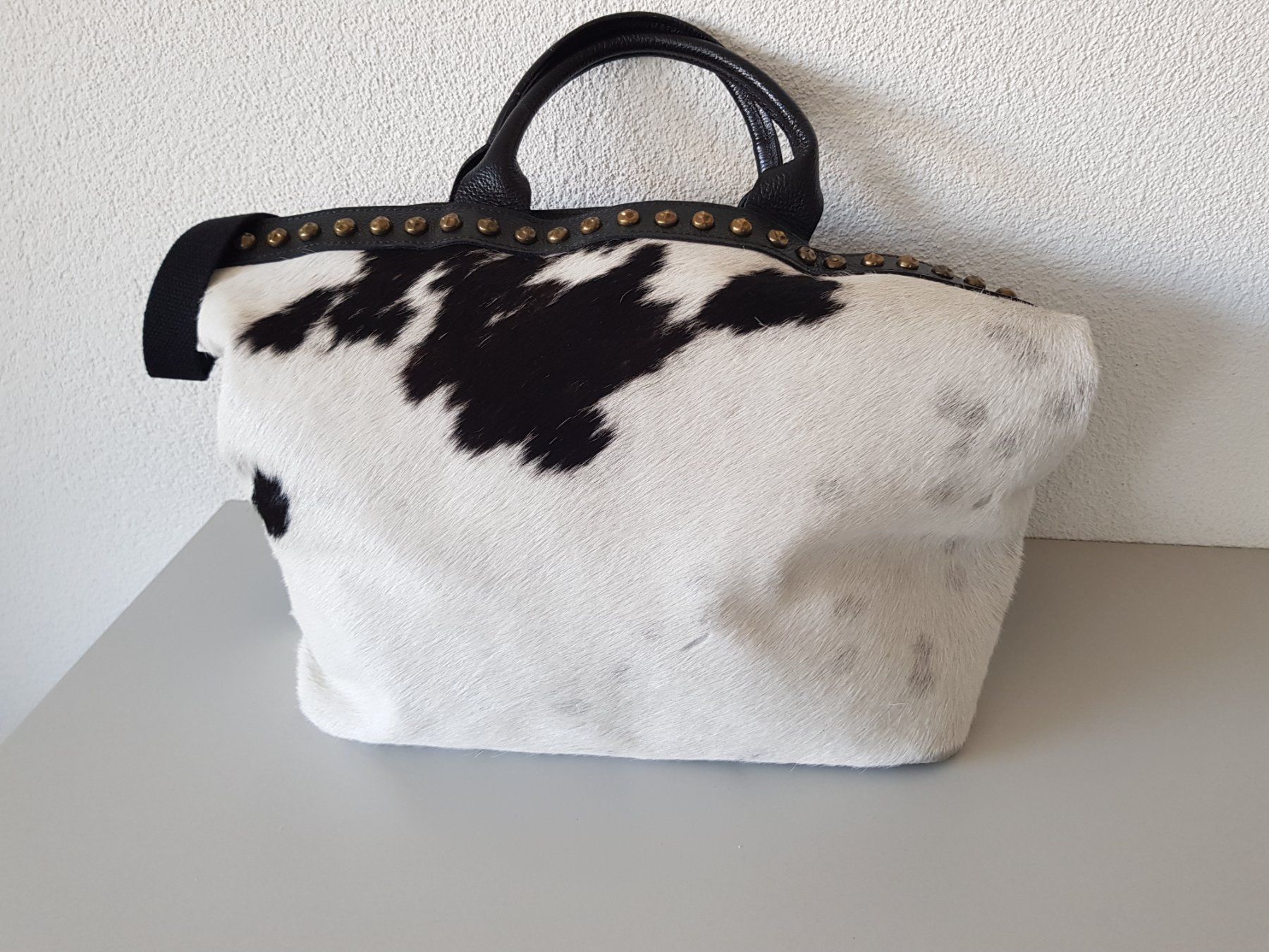 Taschen für Damen: Shopper aus Leder und echt Fell Tasche – Gebraucht aus Wohlen AG von Colina