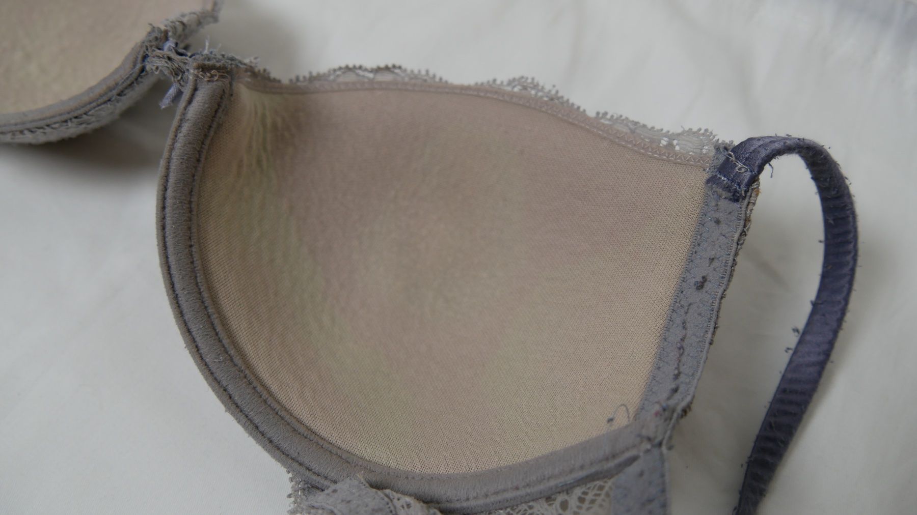Intimissimi Altra biancheria intima: Intimissimi Push Up BH 75B – Usato da Zürich venduto da julia_vina 3