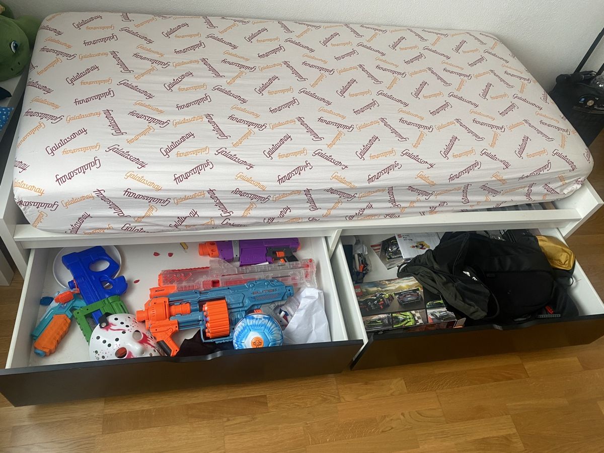 Letti: Bequemes Einzelbett mit Schubladen, Matratze – Usato da Samstagern venduto da mini22 6