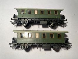 LILIPUT 2x Nostalgische Personenwagen grün, DC Achsen