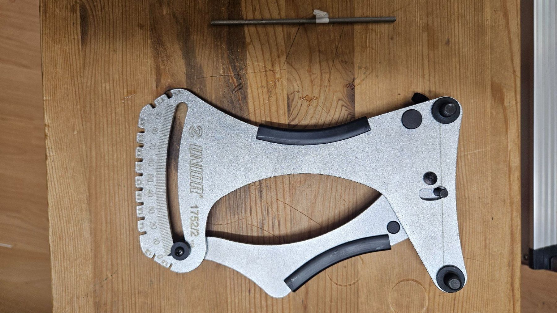 Tutti gli attrezzi: Unior Bike Tools - Speichen - Spannungsmesser – Nuovo e nell'imballaggio originale da Mellingen venduto da Hondavtr 2