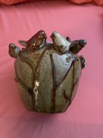 Dekorative Keramikvase mit Vögeln
