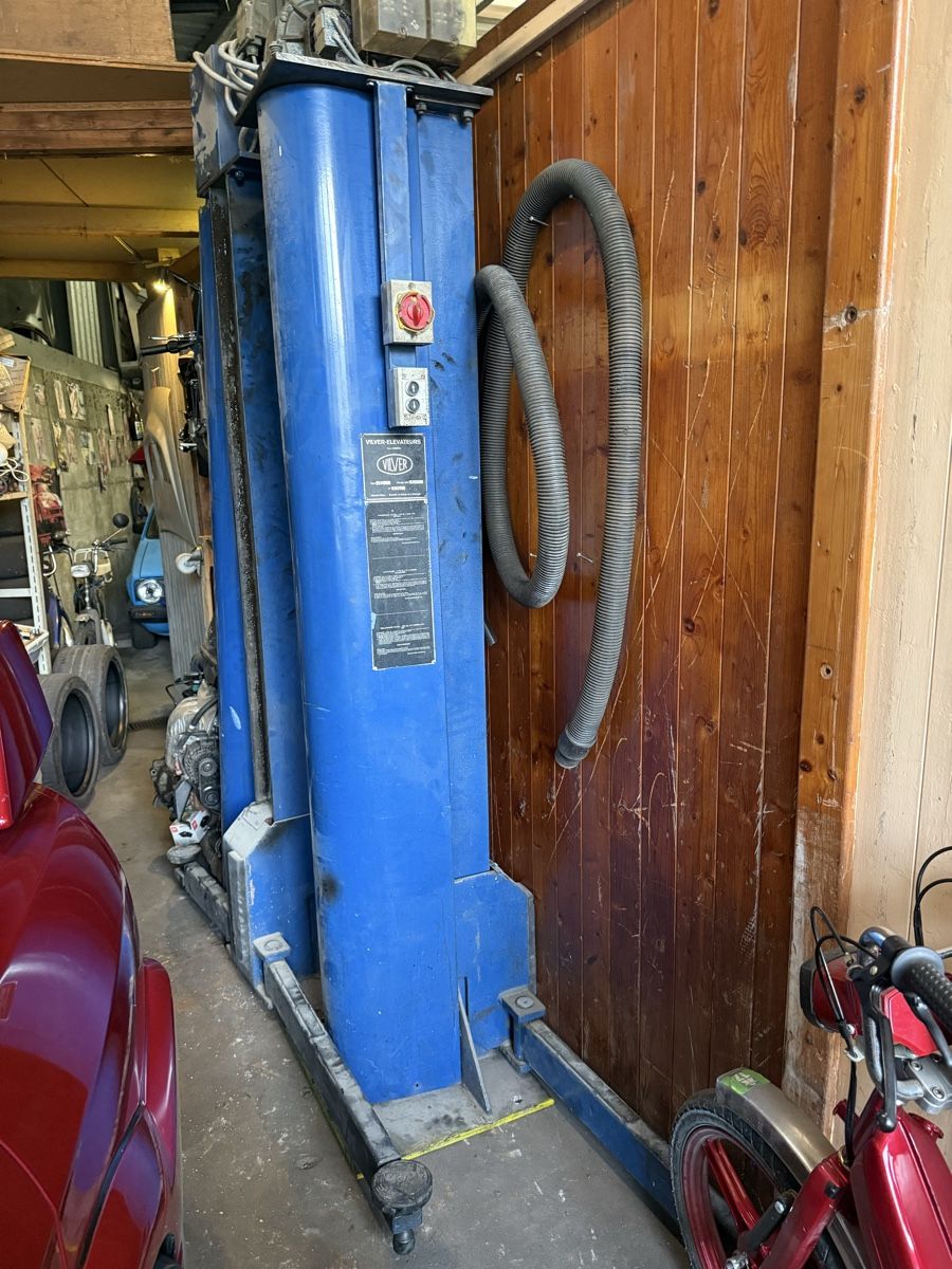 Piattaforme elevatrici & Crick:  Autolift Vilver Typ 2C 2 Tonnen gebraucht – Usato da Seon venduto da Calsonic78