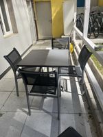Gartentisch mit 4 Stühlen Set grau guter Zustand
