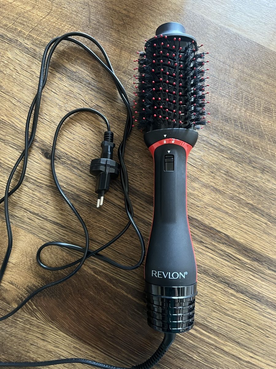 Revlon Sèche-cheveux: Revlon One-Step Volumizer Plus – D'occasion à Zürich par Nora321