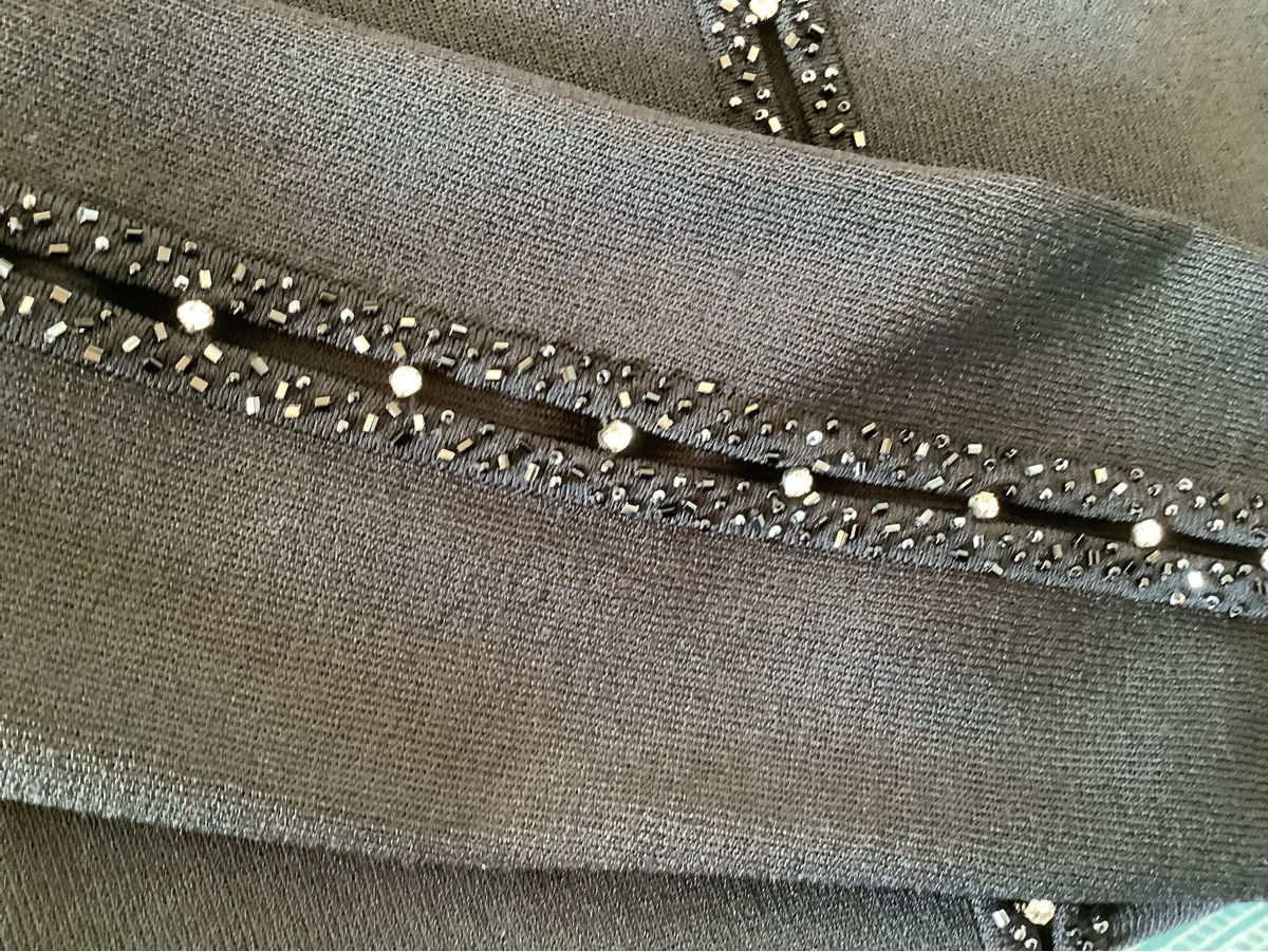 Maglioni & Felpe: Festlicher Pullover mit Strass. – Usato da Ennetbaden venduto da Valli4 6