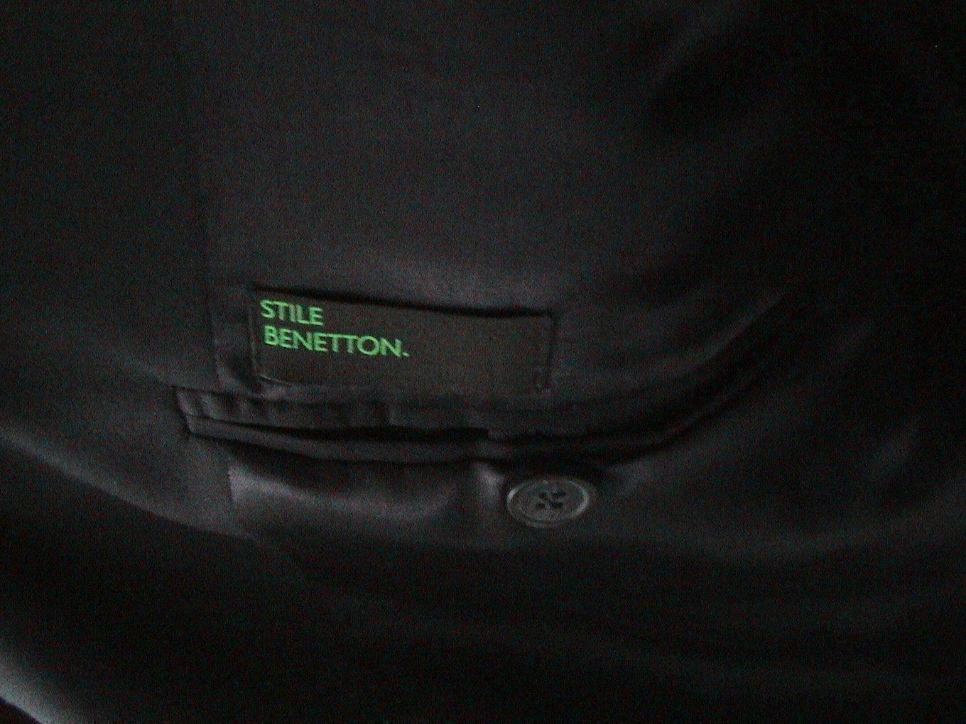 Benetton Giacche: Benetton 2-Button Navy Blazer Gr. 54 NEU! – Nuovo (secondo la descrizione) da Zürich venduto da Keseven 2