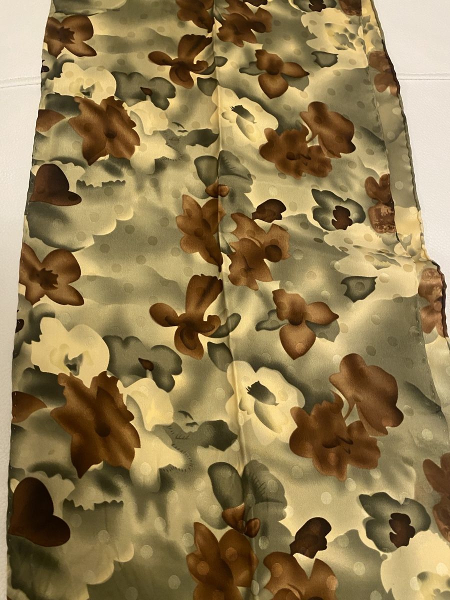 Foulard & Sciarpe: Seiden Schal 🌸 – Usato da Opfikon venduto da Luis144 6