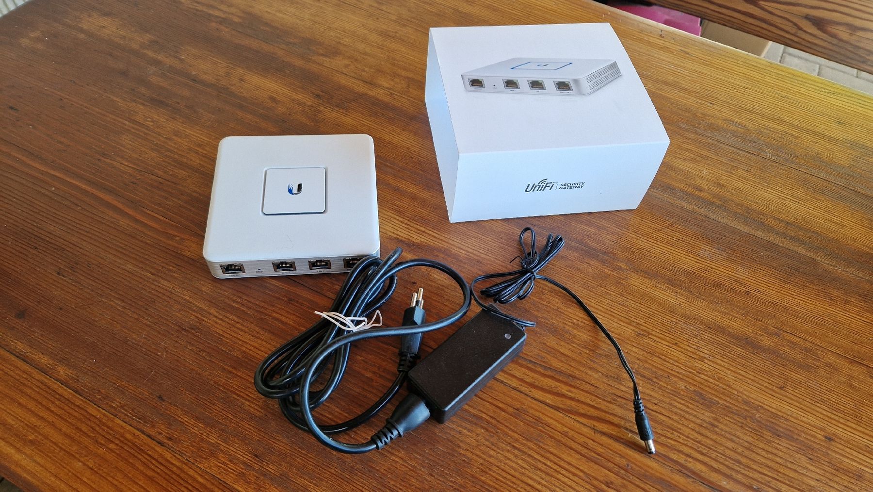 Pare-feu: UniFi Security Gateway – D'occasion à Bözen par Keson 2