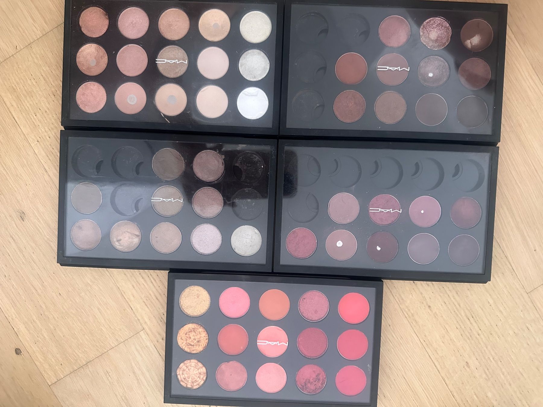 Estée Lauder Make-up: Löse meinen Make-up Koffer auf – Usato da Dübendorf venduto da eld_5pbv 1