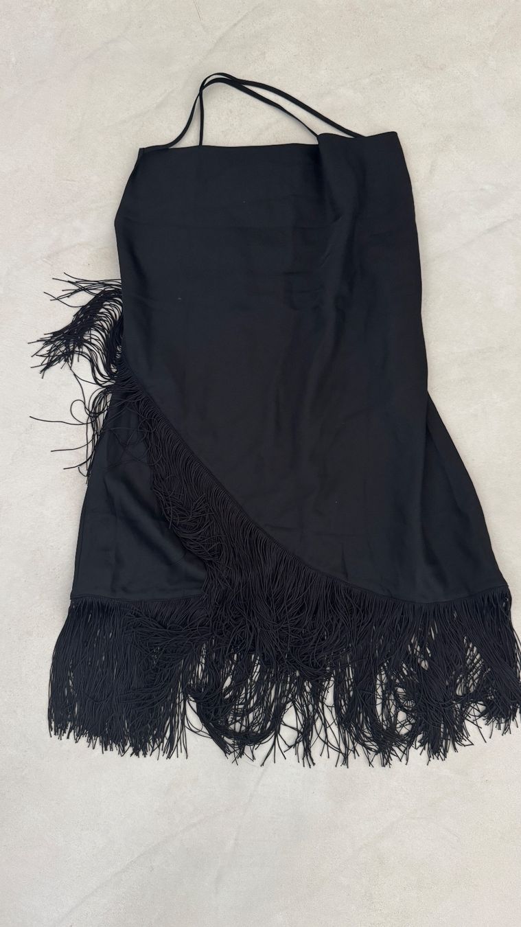 Vestiti: Robe noire satinée à franges – Usato da giffers venduto da sev_c9x9 4