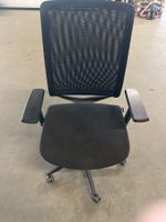 Bürosit Bürostuhl schwarz – ergonomisch, drehbar, mit Armleh