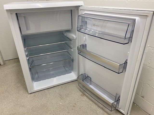 Electrolux Frigoriferi: Kühlschrank ELECTROLUX TK 137 - Modell 2021 – Usato da Niederhasli venduto da Tigerproduct 4