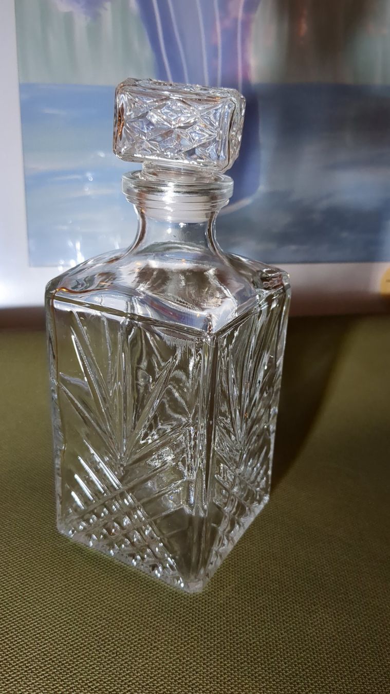 Caraffe: Schöne Whisky Karaffe 0,9 Liter – Usato da Basel venduto da haferkleie 5