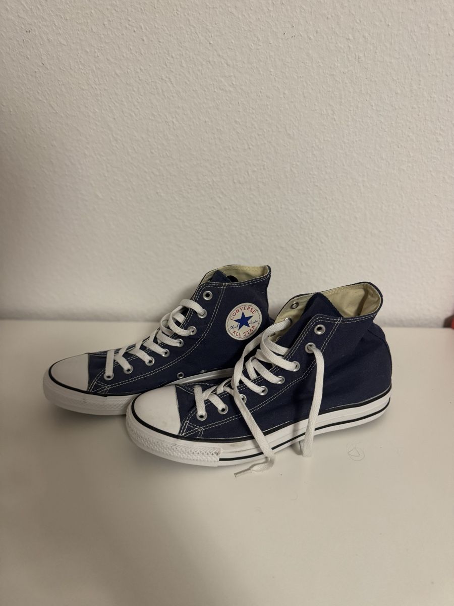 Converse Herrenschuhe: Converse All Star Grösse 43 dunkelblau – Gebraucht aus Kerzers von Trainmaster81 1