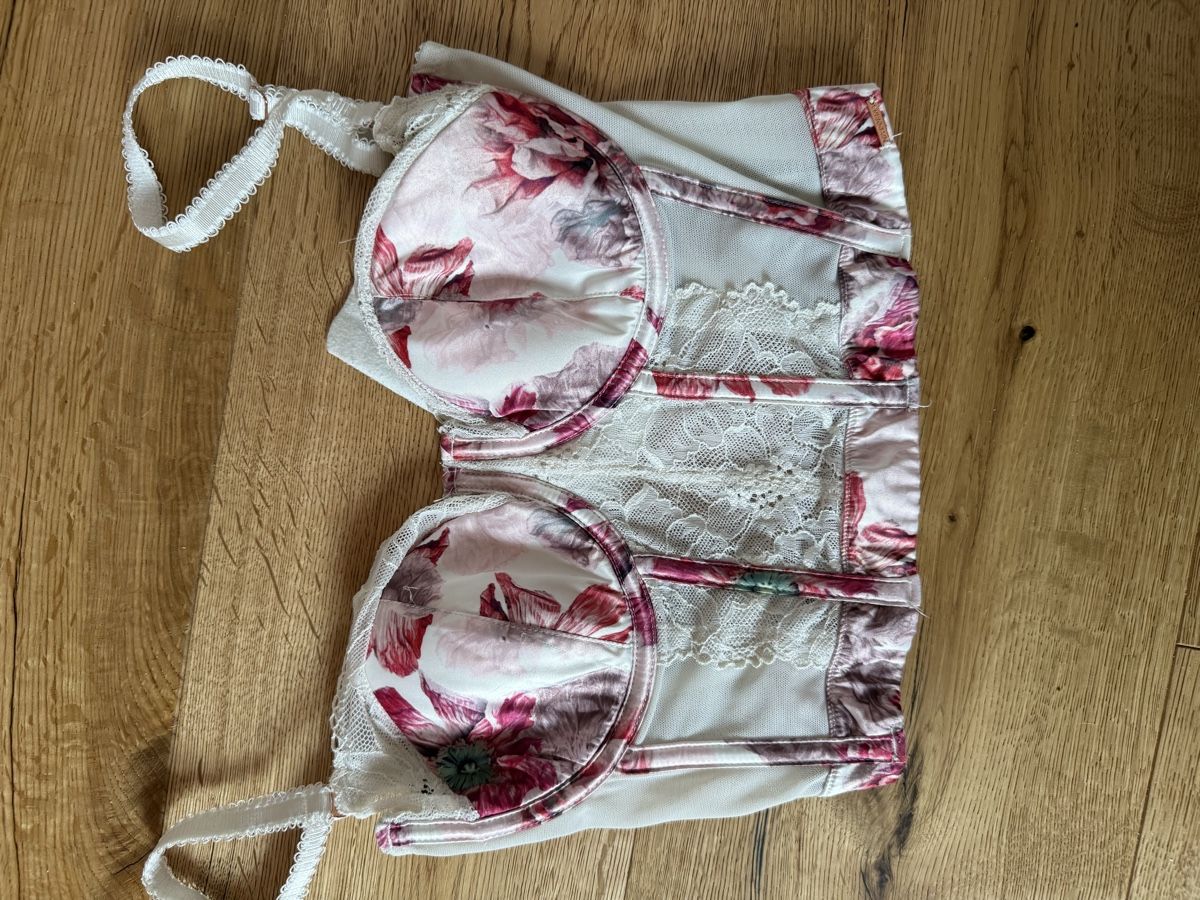 Tops: Corsage mit Blumenmuster Grösse 80B – Gebraucht aus Hüttwilen von sar_8gj7