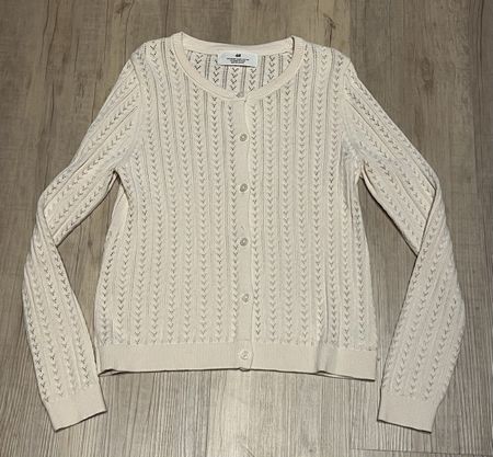 Strickjäckli 134/140 NEU
