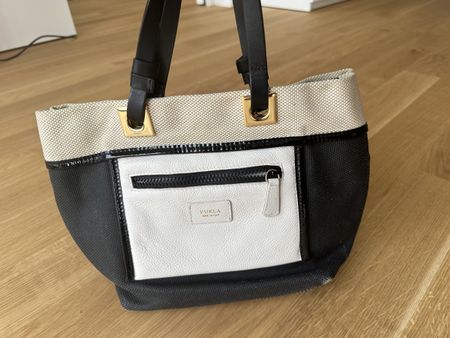 Furla Tote Bag - Stylish and Practical for everyday use