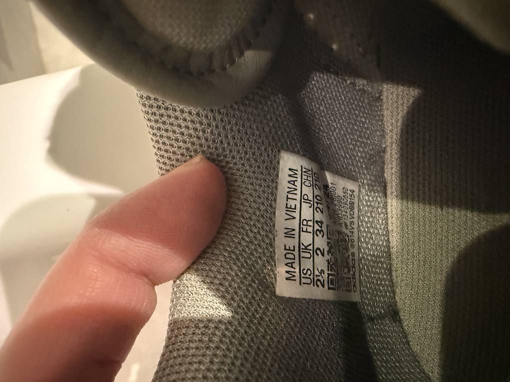 Adidas Scarpe per ragazzi: Adidas Hallenschuhe 34 – Usato da Laufen venduto da sani82 2