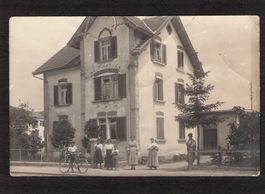 Echtfoto Karte Wo ? , Haus , belebt , Fahrrad