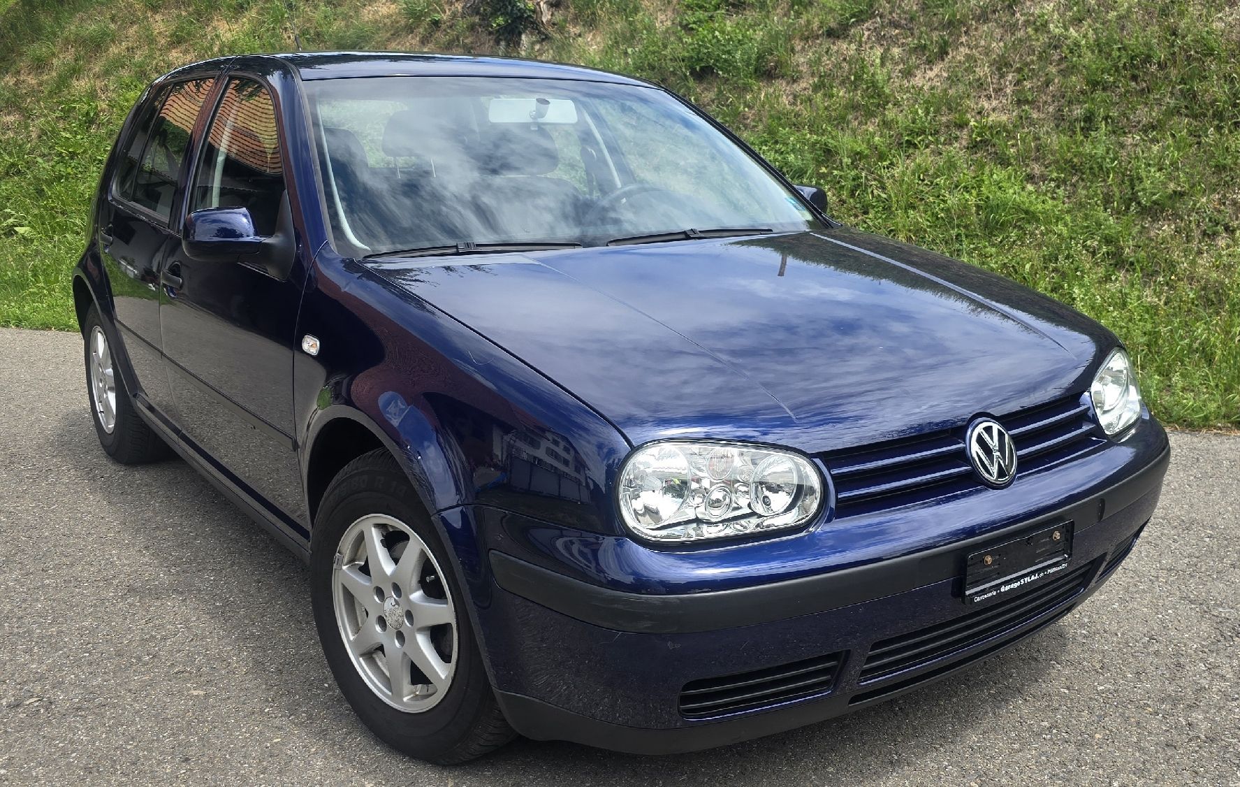 VW Autos: VW Golf – D'occasion à Russikon par nici.walter