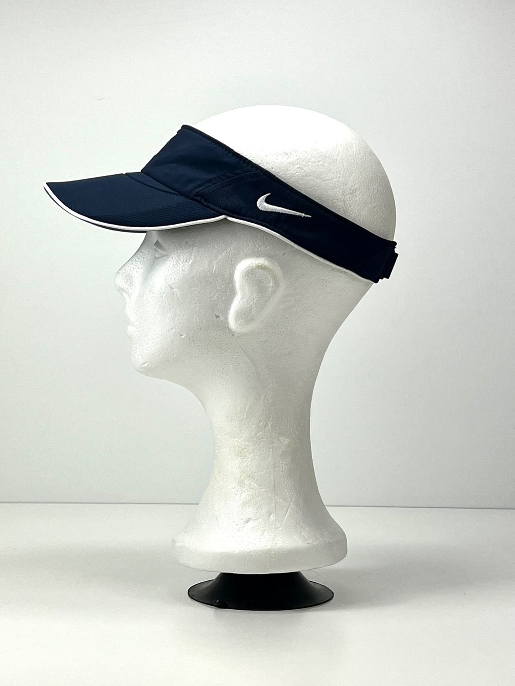 Nike Autres vêtements & accessoires: Kappe NIKE RF Roger Federer VisorWorldTour 2012 CS – Neuf (Voir description) à Zürich par Arche_Brockenhaus 2