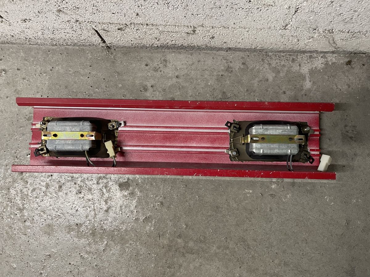 Carello Scheinwerfer: Carello headlights panel red used condition – Gebraucht aus Genève von DEBARR.AS 2