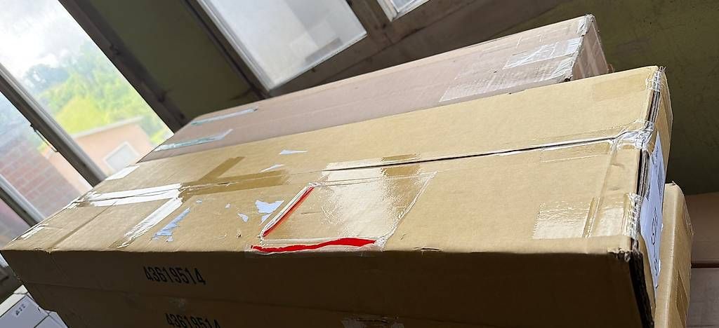 Altri mobili per ufficio: neuer Design-Prospekthalter, DIN A4, 3 Fächer – Nuovo e nell'imballaggio originale da Necker venduto da liq24 2