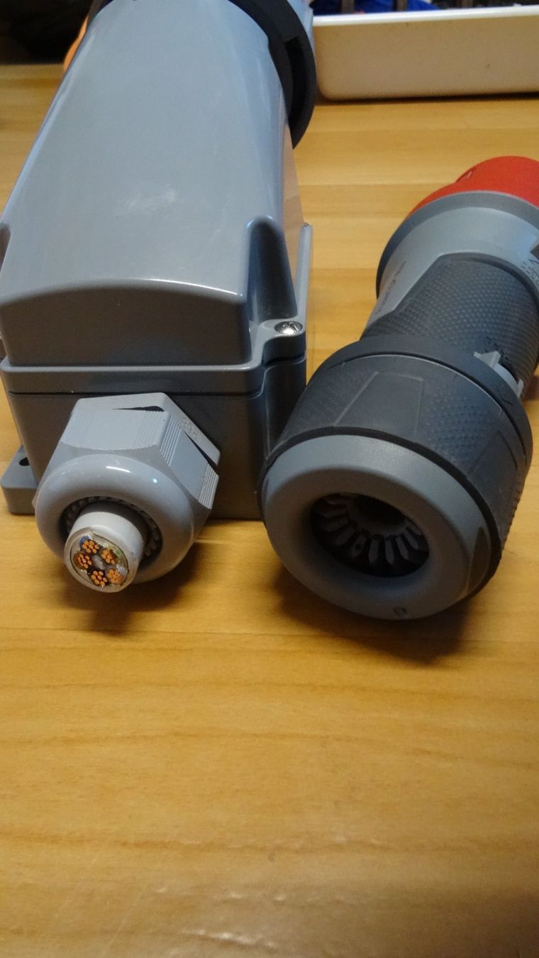 Spine: Steckdose + Stecker CEE 63 ab Fr. 20.-- – Usato da Lupfig venduto da JUTA09 5