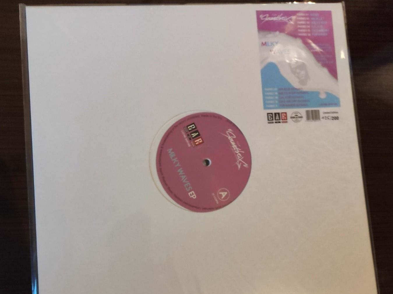 Schallplatten: Soundtrax - Milky Waves LP vinyl – Neu (gemäss Beschreibung) aus Zürich von haitimarasa