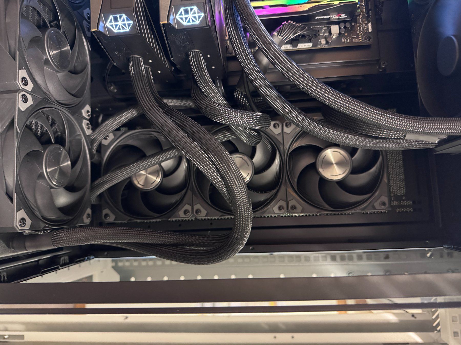 PCs: High-End Workstation-PC: KI-Server – D'occasion à Dielsdorf par vssi12 7