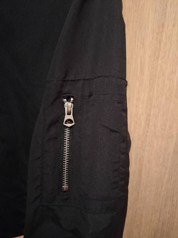 Giacche: Jacke schwarz – Usato da Schwyz venduto da rap_z7ny 3