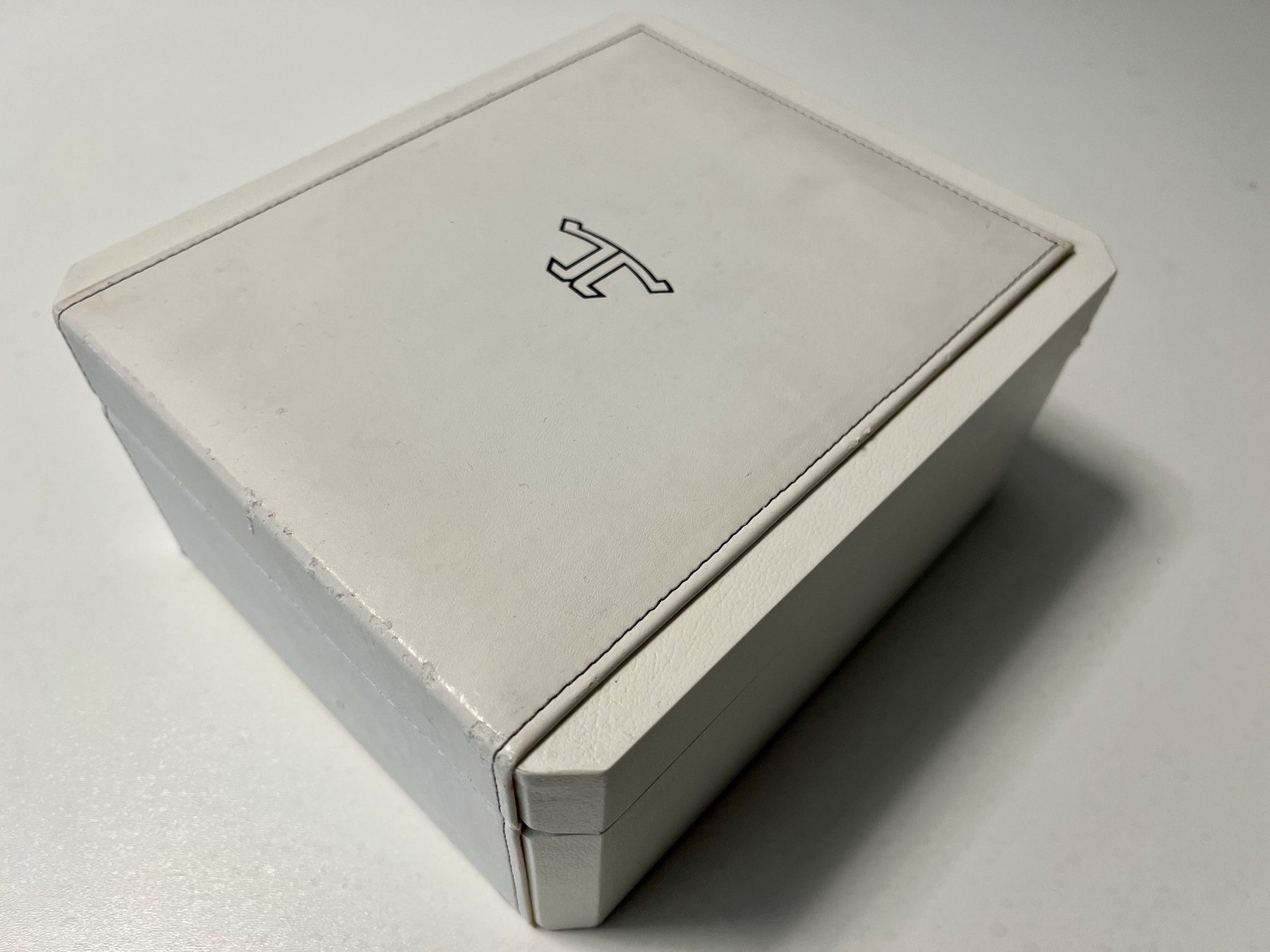 Jaeger-Lecoultre Orologi da terra & Orologi da parete: JAEGER LE COULTRE vintage clock leather box – Usato da Mont-sur-Lausanne venduto da vmi_ym5l 3