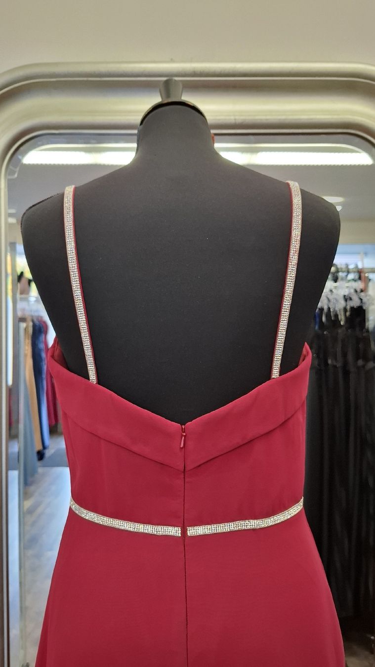 Kleider: Abendkleid in Berry  – Neu (gemäss Beschreibung) aus Uster von VMT. 4