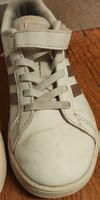 Baskets Adidas blanches pointure 26 bon état d'usage