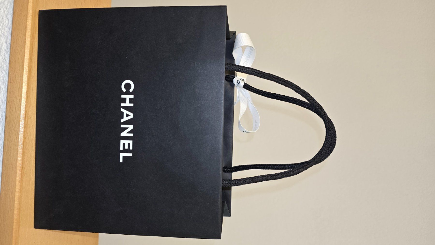 Chanel Taschen für Damen: Original Chanel Tüte mit Kamelie \Band – Neu (gemäss Beschreibung) aus wallisellen von funkelsternchen5 1