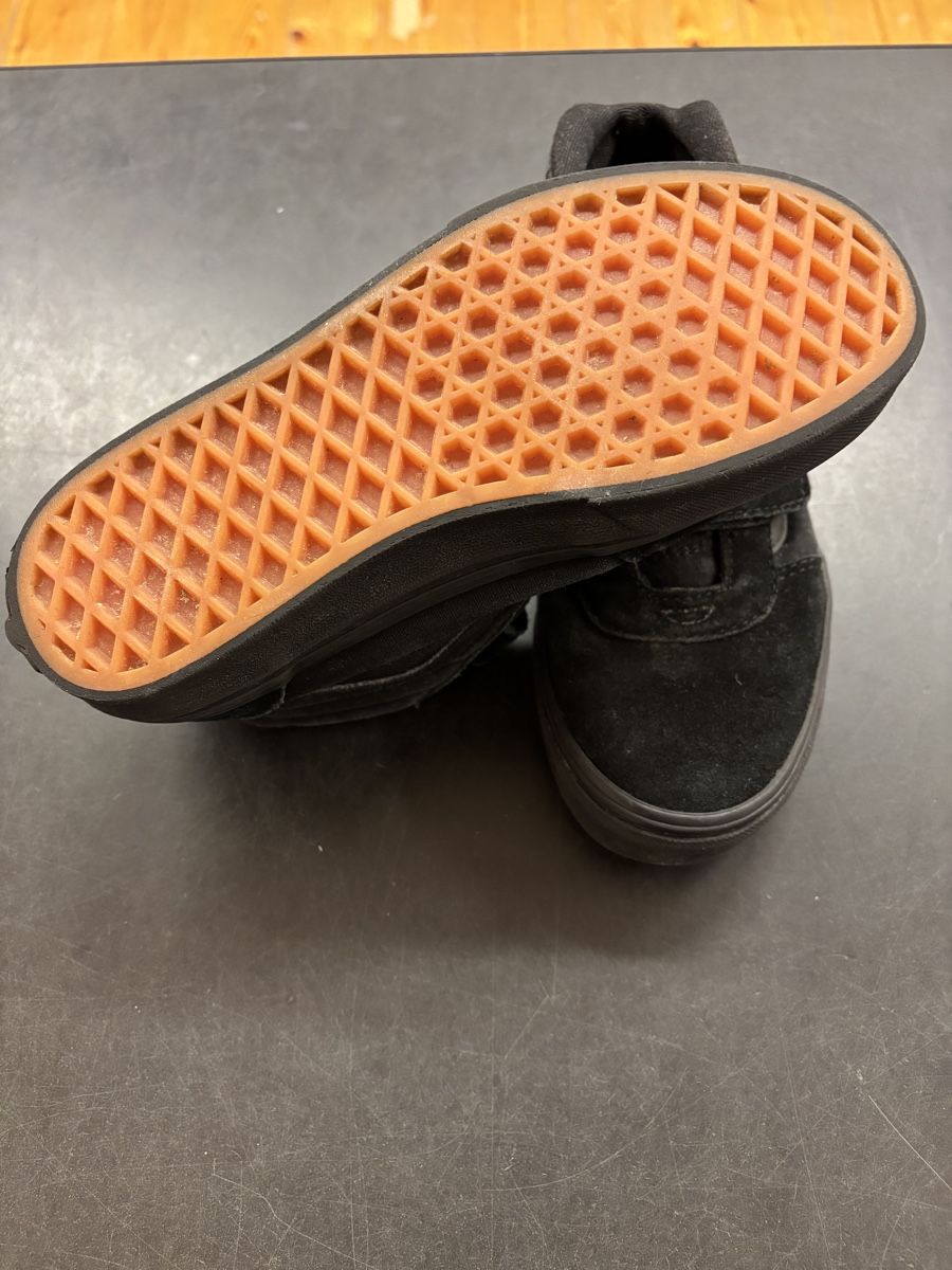 Vans Schuhe für Jungen: Vans Wildleder Sneaker, Grösse 34 – Gebraucht aus Büren an der Aare von Nikito2001 4