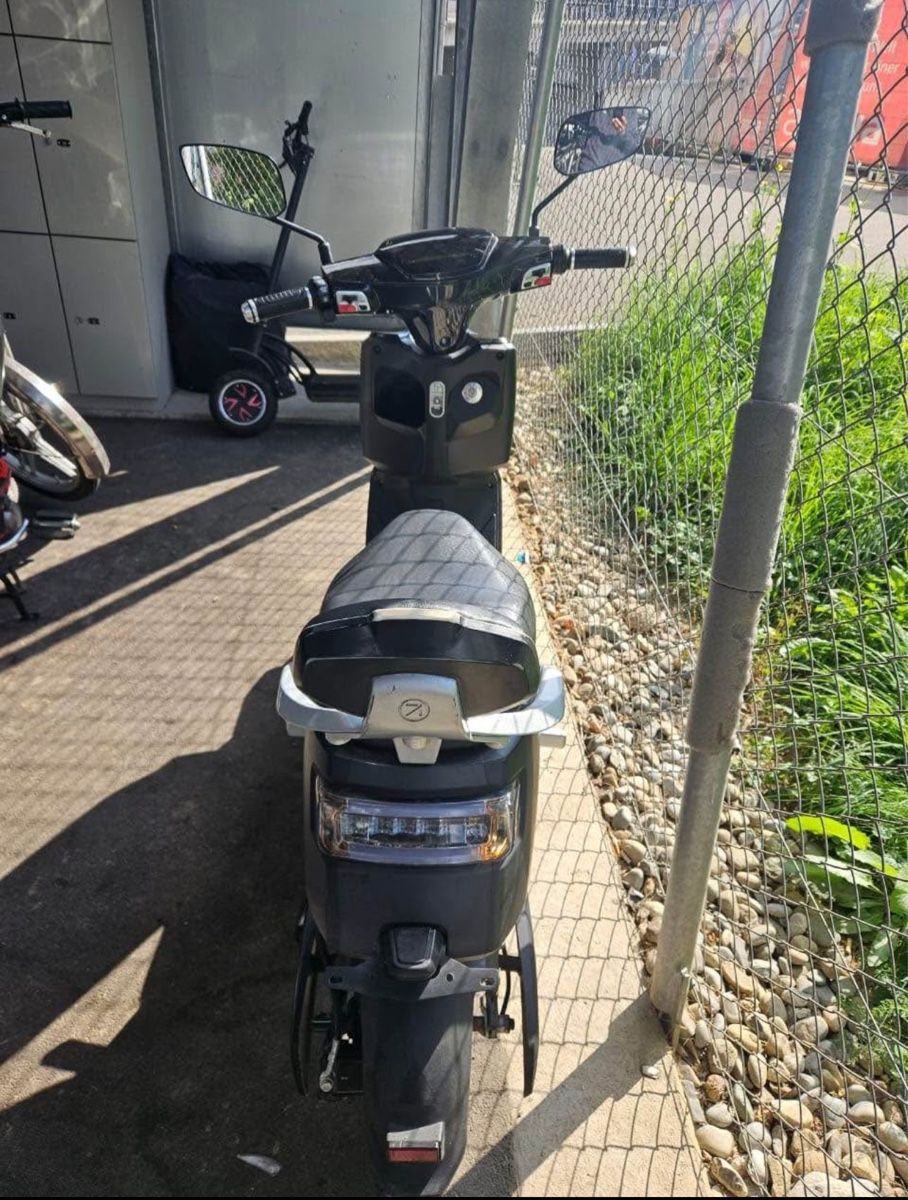 Veicoli elettrici: Elektroroller Forza i7 – Usato da Lenzburg venduto da ste_ll7j 3
