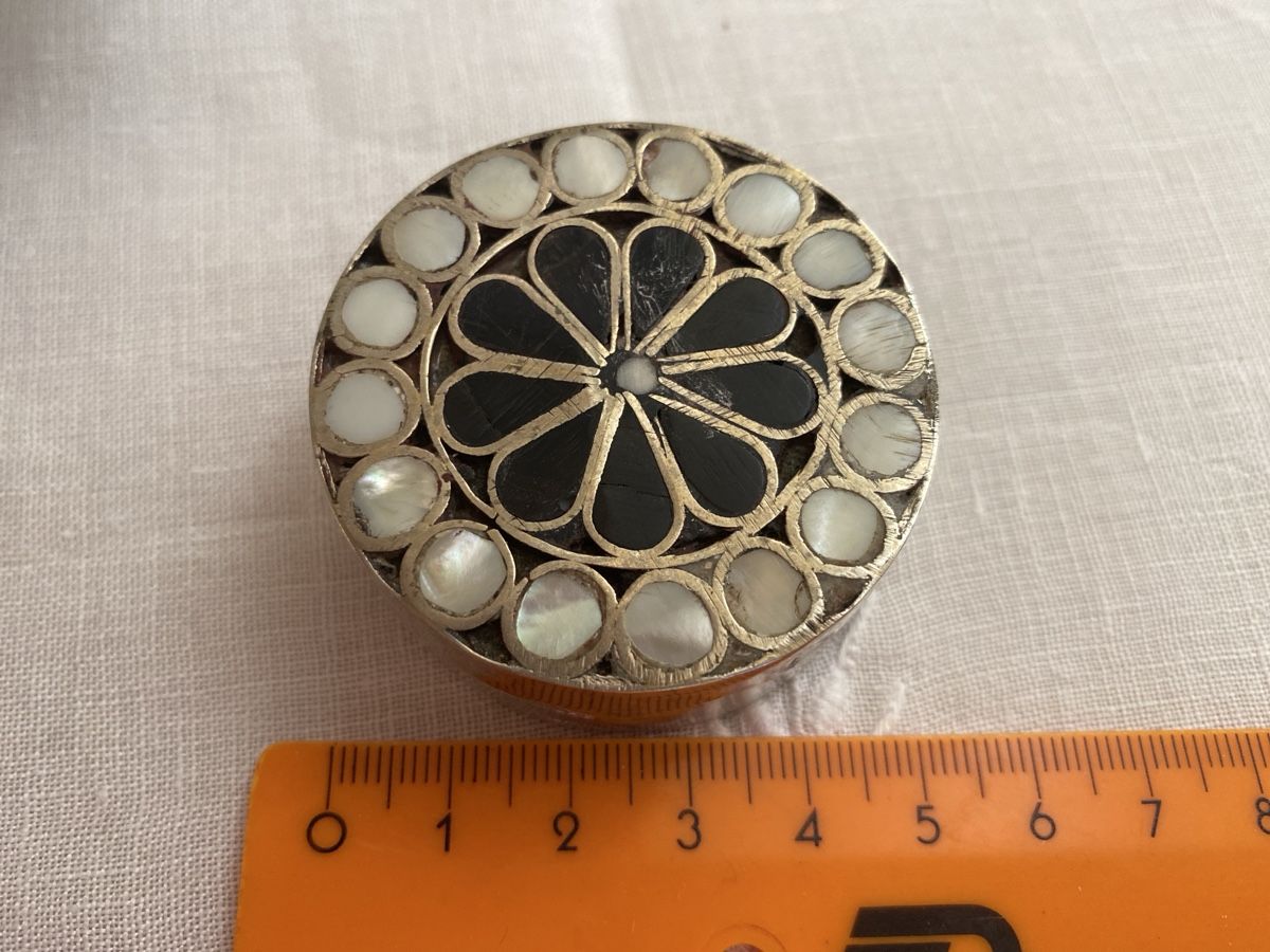 Tutte le decorazioni: Silber Dose mit Perlmutter, alt – Usato da Adliswil venduto da luzia31 1