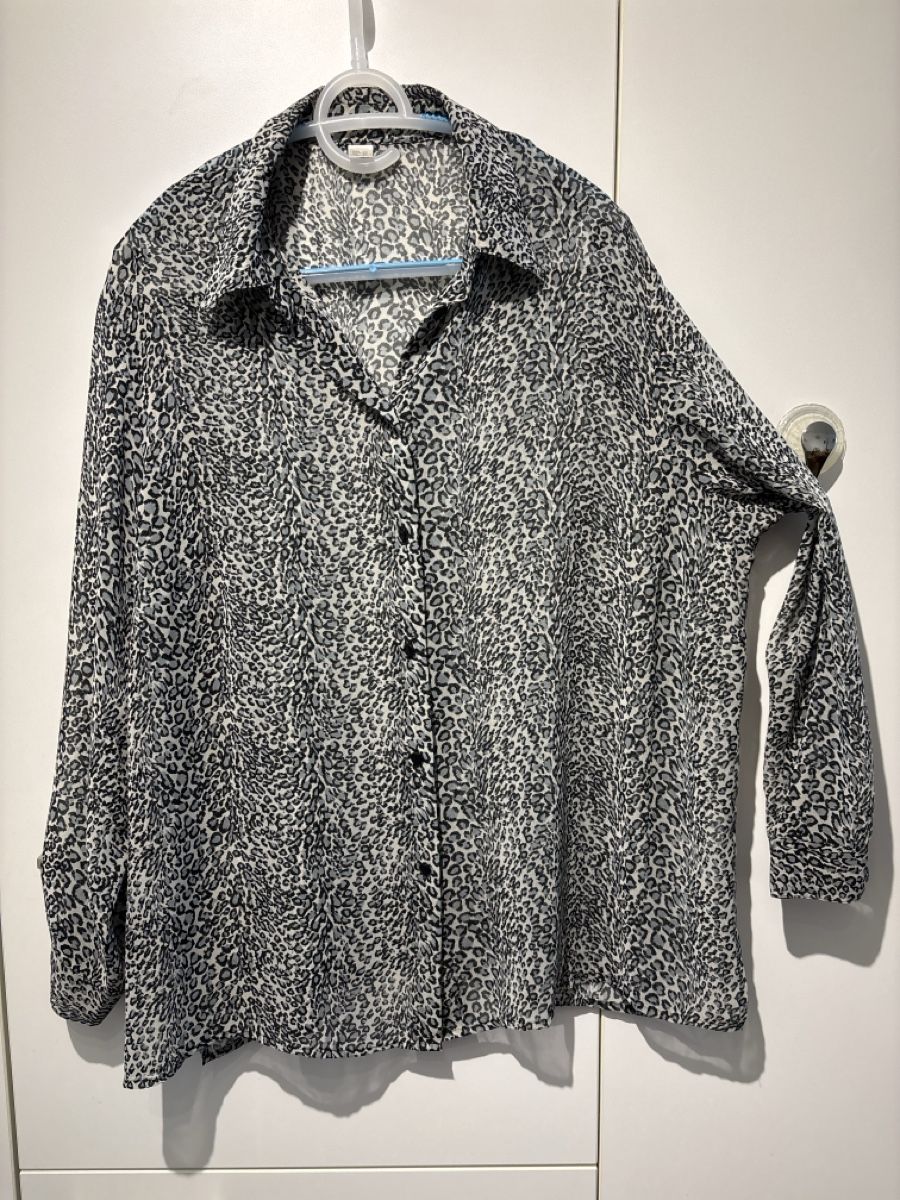 Blusen: Damen Bluse Animal Print Grösse 50 – Gebraucht aus Baden von peace_bluemli