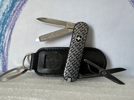 VICTORINOX - Classic black - Sackmesser - TOYOTA - JENSEN