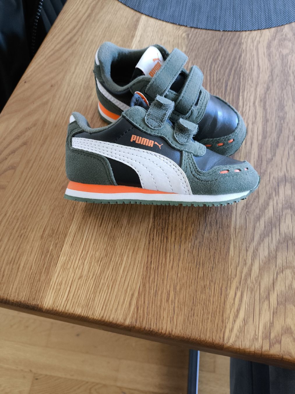 Puma Scarpe per ragazzi: Puma Kinderschuhe, Grösse 21 – Usato da Gunzgen venduto da blue_mind