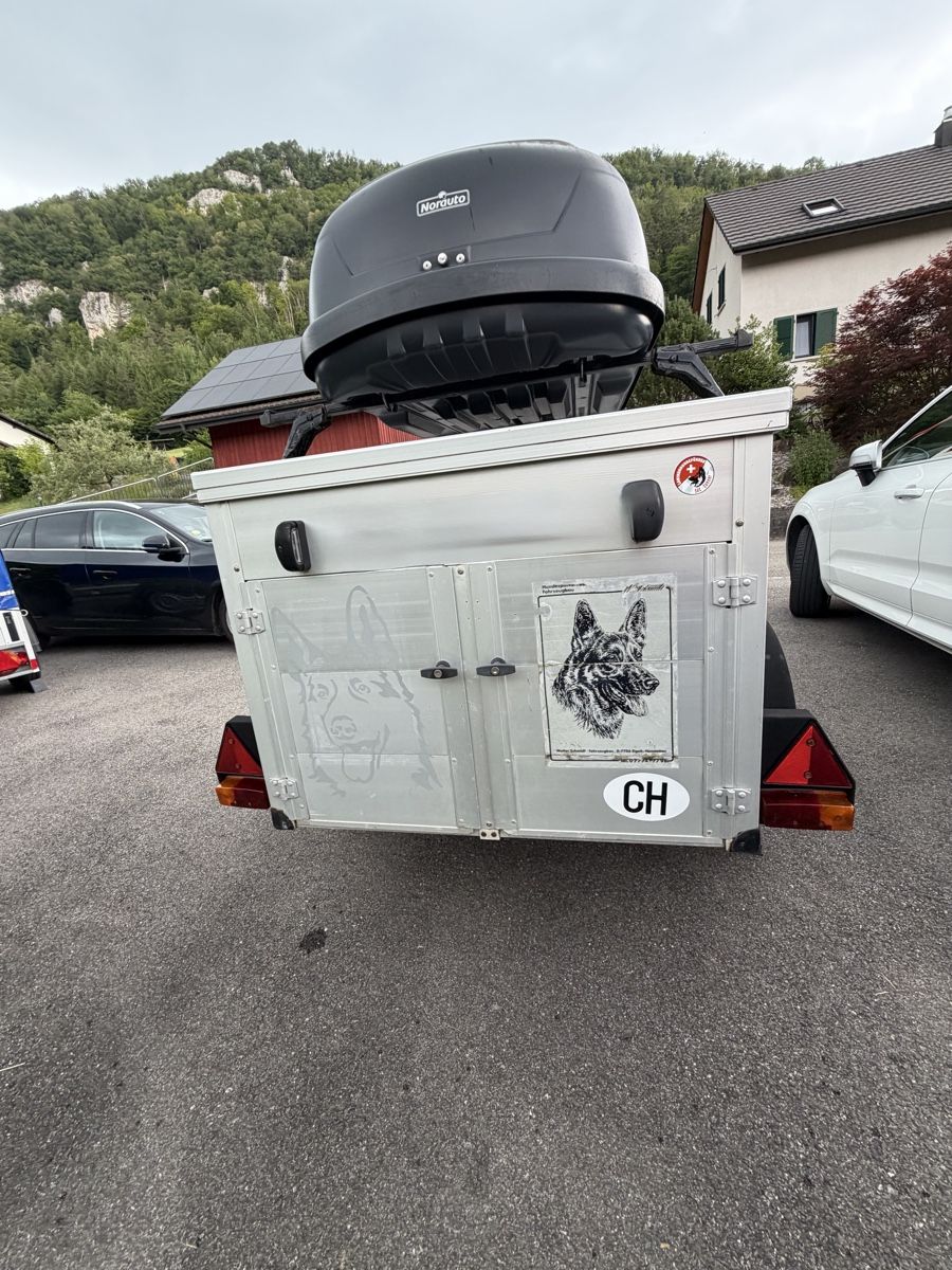 Rimorchi: Hundeanhänger Schmidt RC CH 3 – Usato da Bärschwil venduto da Ilak93