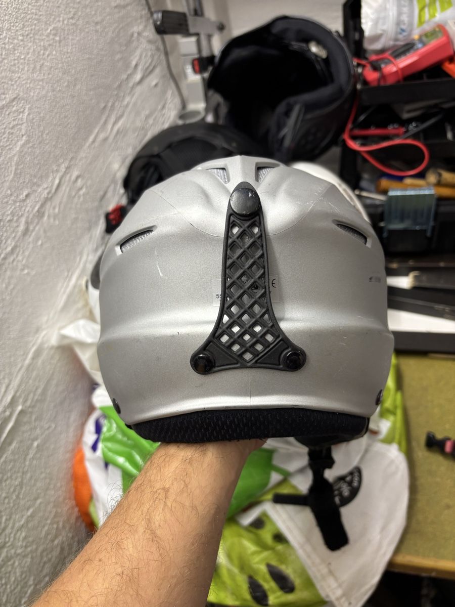 Uvex Caschi: SkiHelm Uvex – Usato da Bern venduto da Alexandro 1