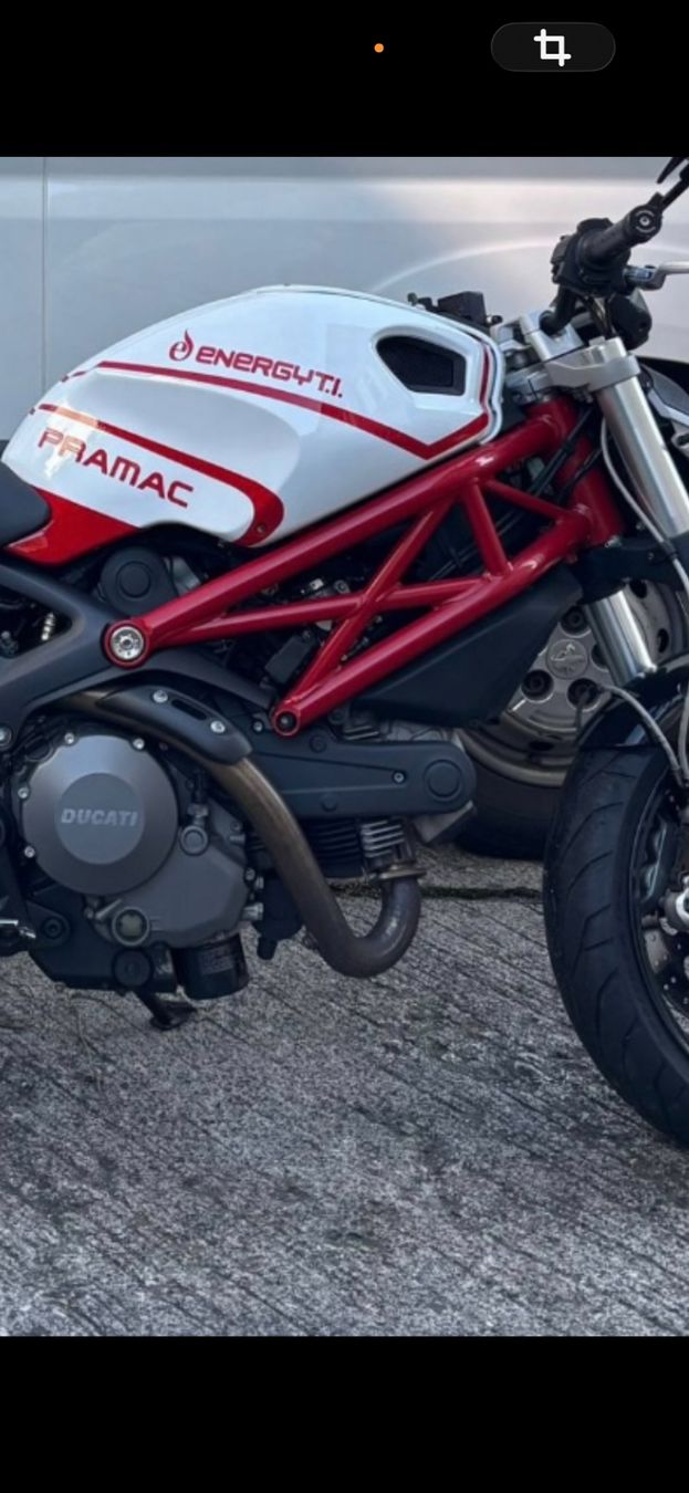 Strada: Ducati 900 Vergaser + Ducati 696 – Usato da Sünikon venduto da R.K.E. 3